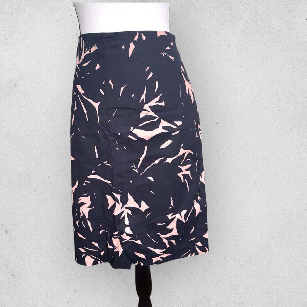 ANN TAYLOR Seamed Pencil Skirt Bi-Stretch Black W/Print NWT Size 8